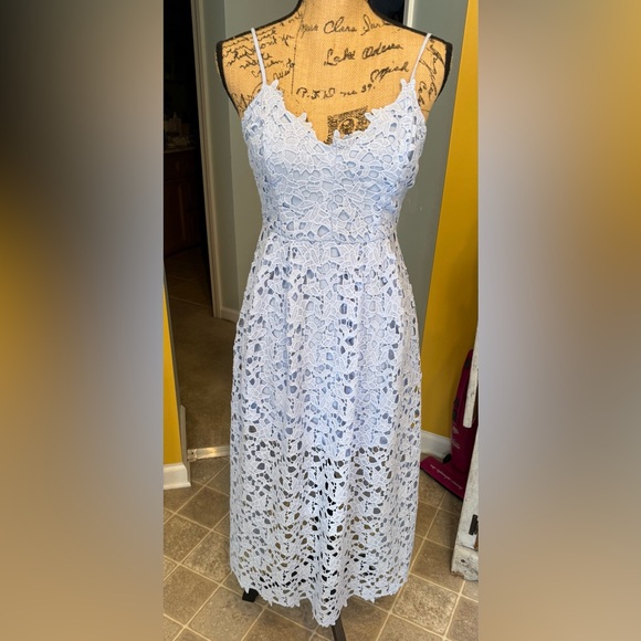 Lace A-Line Midi Dress in Light Blue - Picture 4 of 9